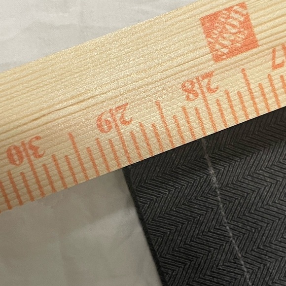 Worth gray herringbone design. Fitted to knee with slight flare - Picture 11 of 11